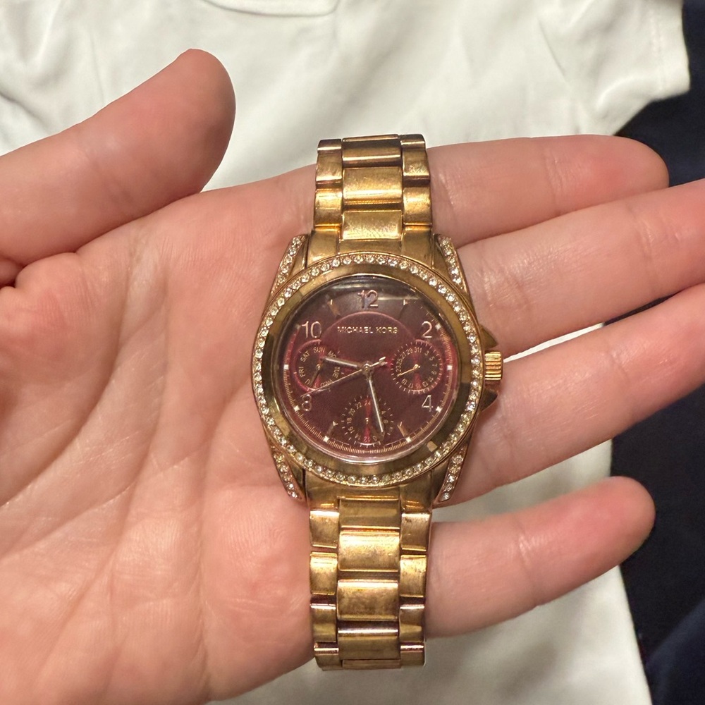 Mickael Kors watch 
Mk 6092